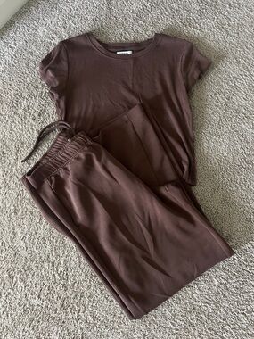 Cozy Luxe Brown Tee and Jogger Set